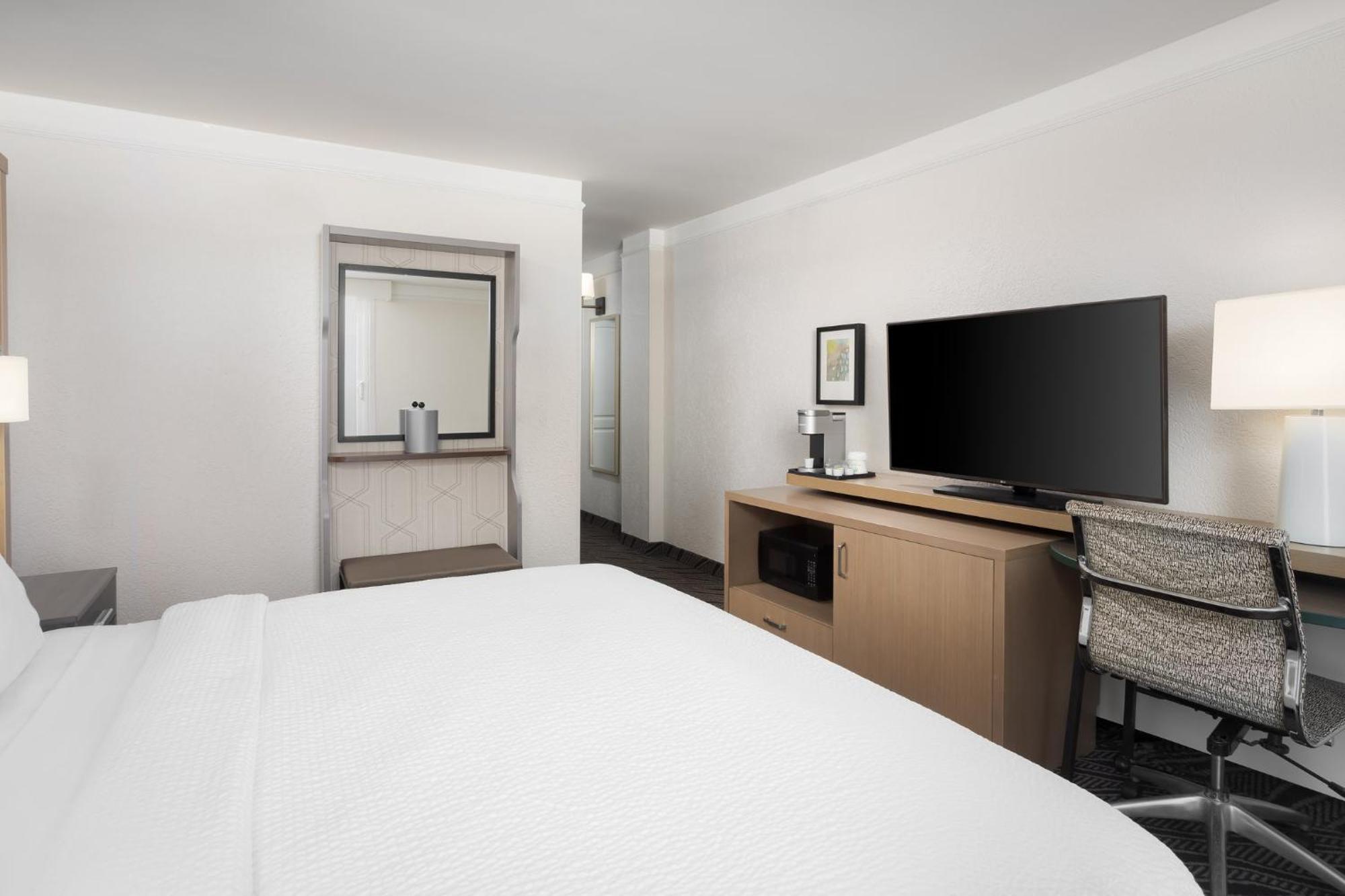 Oceanfront At Surfside By Ihg Resort